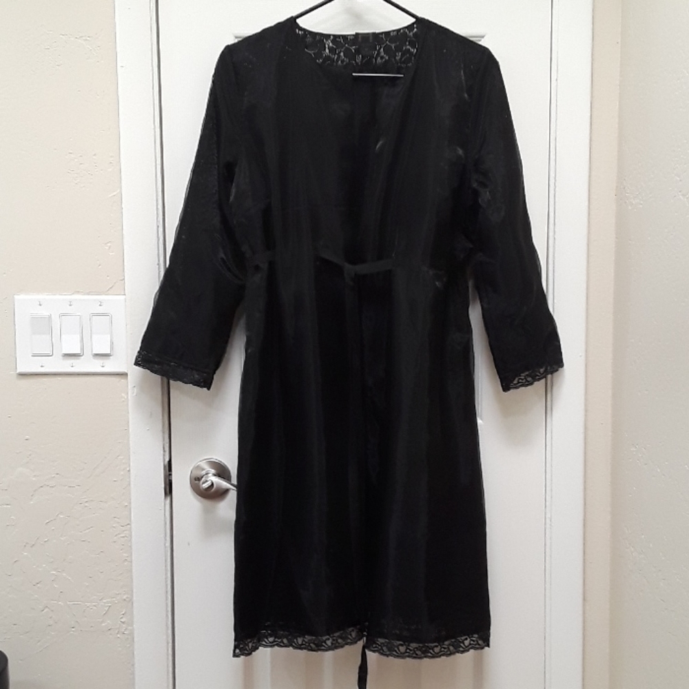 Rare! Heidi Weisel Tulle Lace Robe